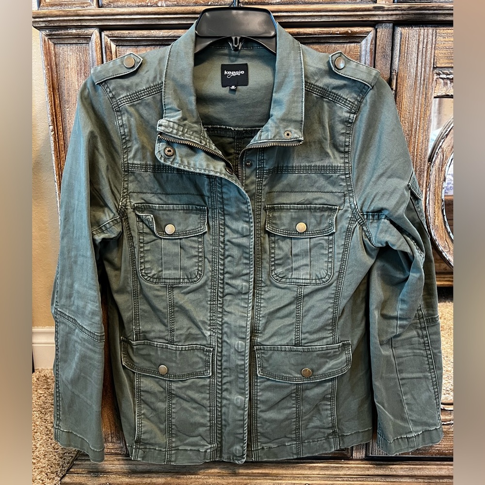 Kensie utility jacket Sz M army green cargo zipper button up fall winter casual
